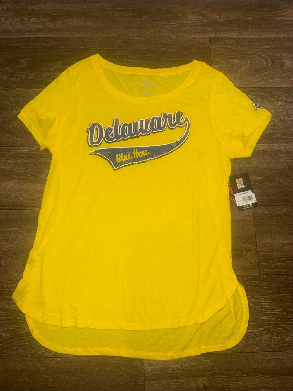 Colosseum Yellow Delaware Blue Hens Tee - Women 2 available NWT